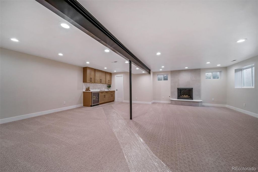Image 35 of property listing at 22 N Ranch Road, Littleton, CO 80127