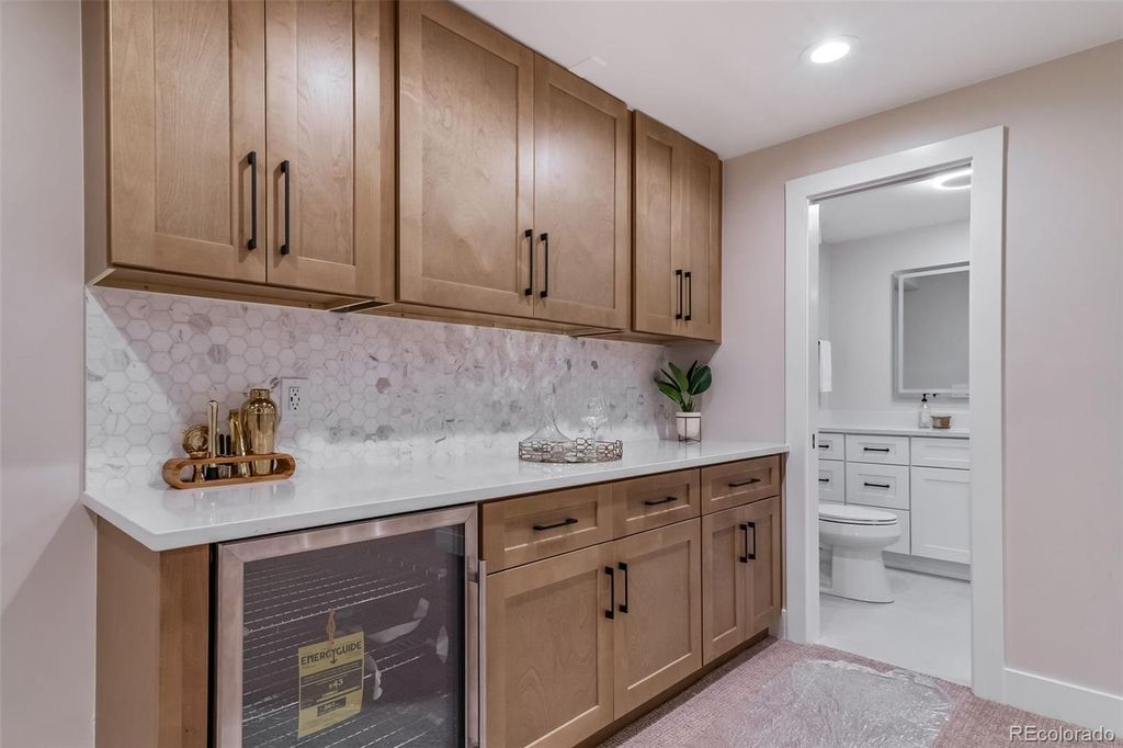 Image 36 of property listing at 22 N Ranch Road, Littleton, CO 80127