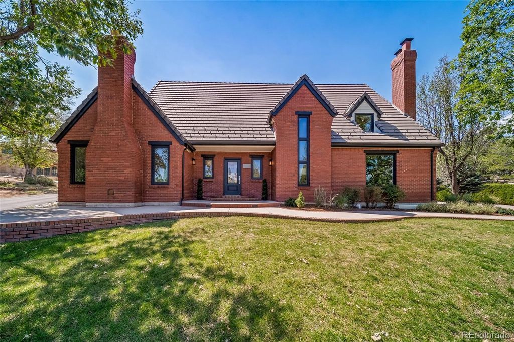 Image 38 of property listing at 22 N Ranch Road, Littleton, CO 80127
