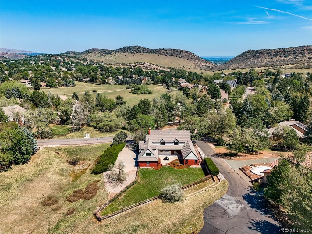Image 45 of property listing at 22 N Ranch Road, Littleton, CO 80127