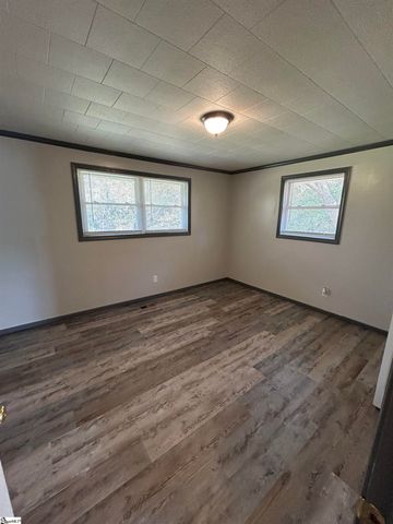 2288 Cannon Bottom Road, Belton, SC 29627