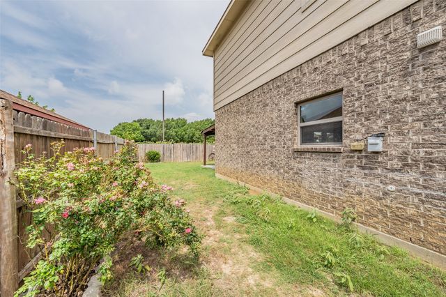 2841 Mesquite Road, Fort Worth, TX 76111