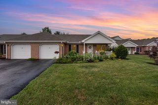 37 BLUE MOUNTAIN VIS, Mechanicsburg, PA 17050