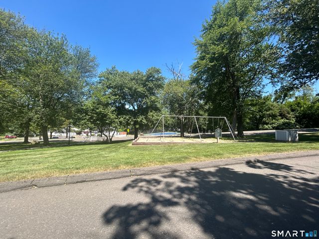 614 Longfellow Drive 614, Branford, CT 06405