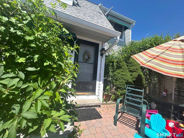 614 Longfellow Drive 614, Branford, CT 06405