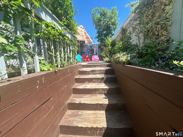 614 Longfellow Drive 614, Branford, CT 06405