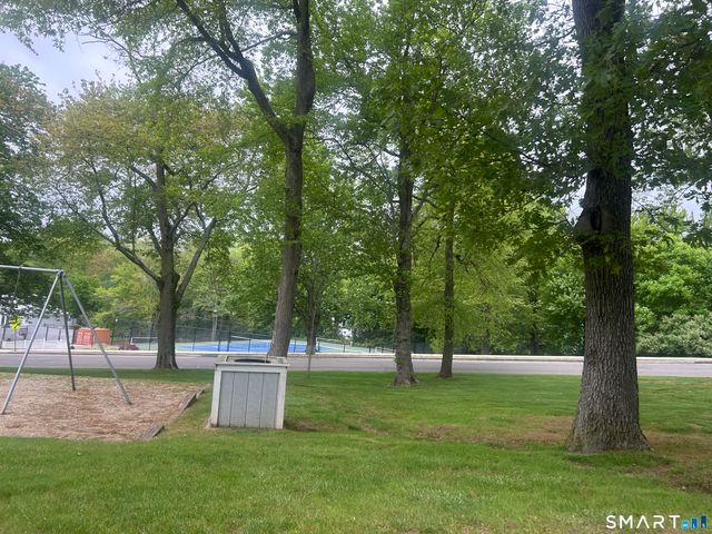 614 Longfellow Drive 614, Branford, CT 06405