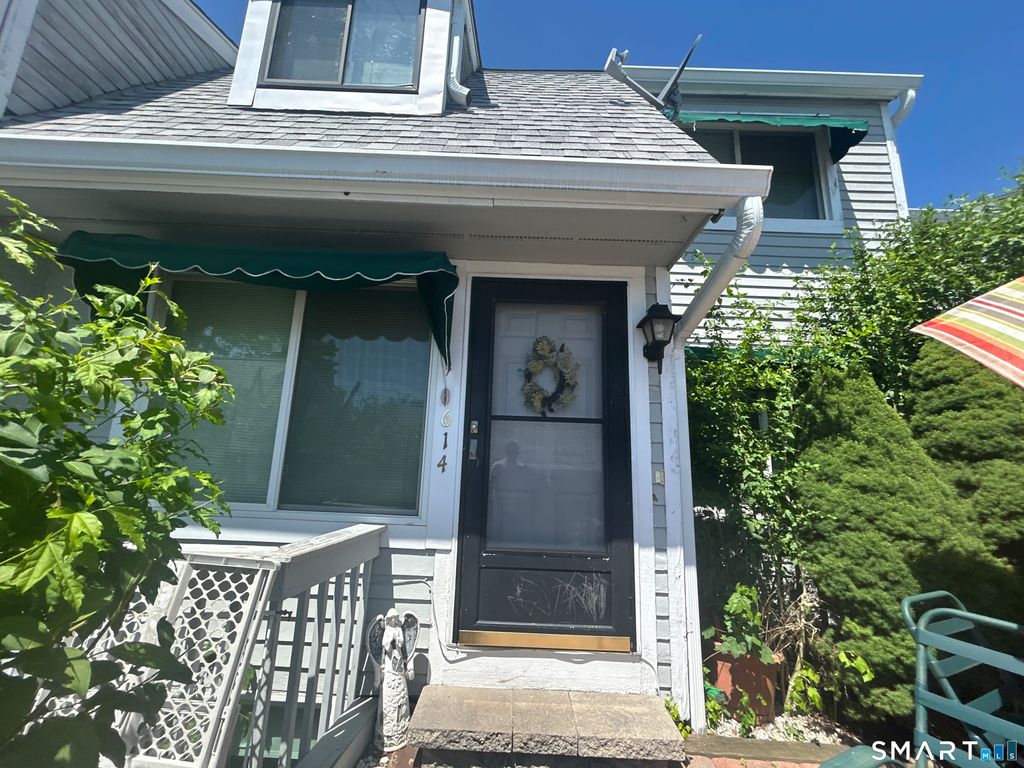 614 Longfellow Drive 614, Branford, CT 06405