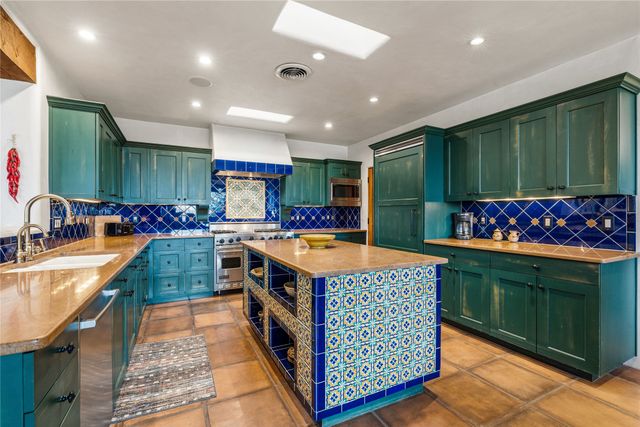 2 A Avenida Madison, Santa Fe, NM 87506