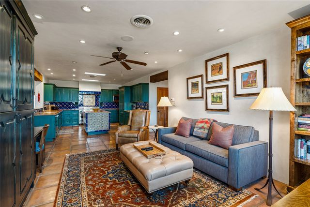 2 A Avenida Madison, Santa Fe, NM 87506