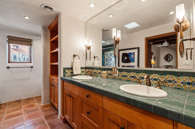 2 A Avenida Madison, Santa Fe, NM 87506