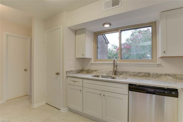 164 Lake One DR, Hampton, VA 23666