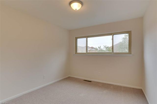 164 Lake One DR, Hampton, VA 23666