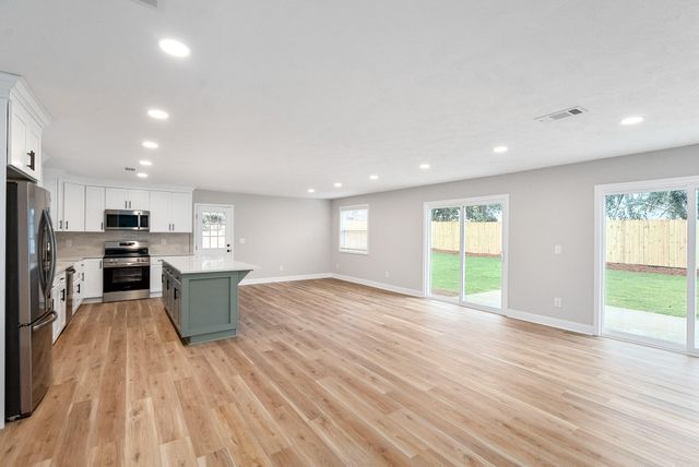 909 Hammond Drive, North Augusta, SC 29841