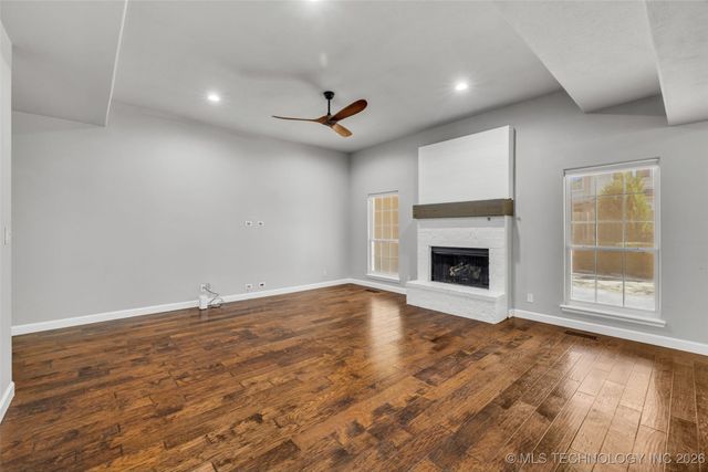 11515 S Mulberry Court, Jenks, OK 74037