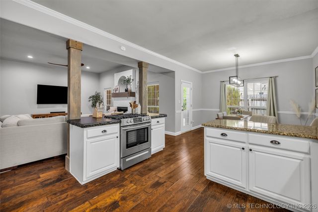 11515 S Mulberry Court, Jenks, OK 74037