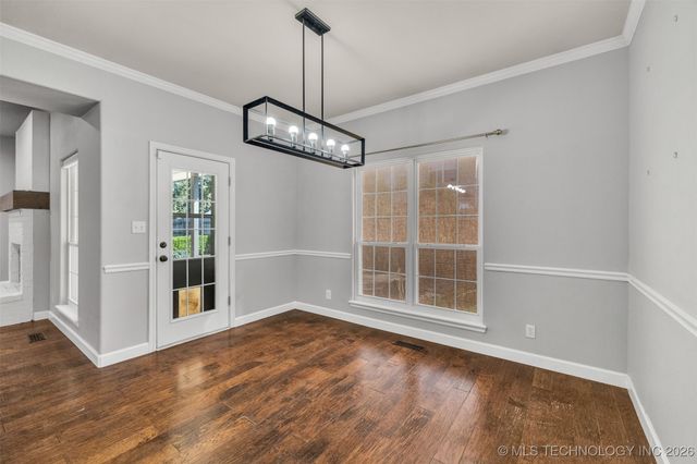 11515 S Mulberry Court, Jenks, OK 74037