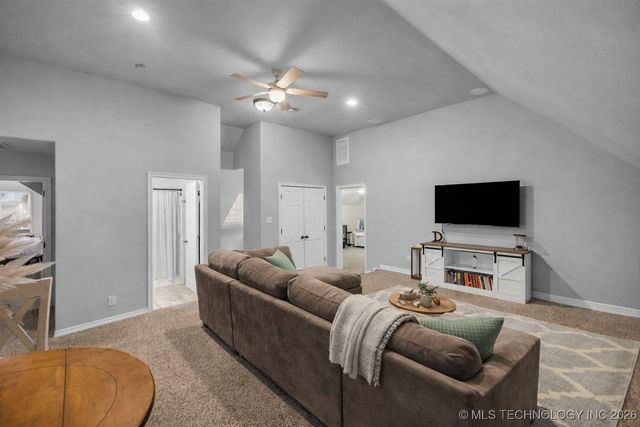 11515 S Mulberry Court, Jenks, OK 74037