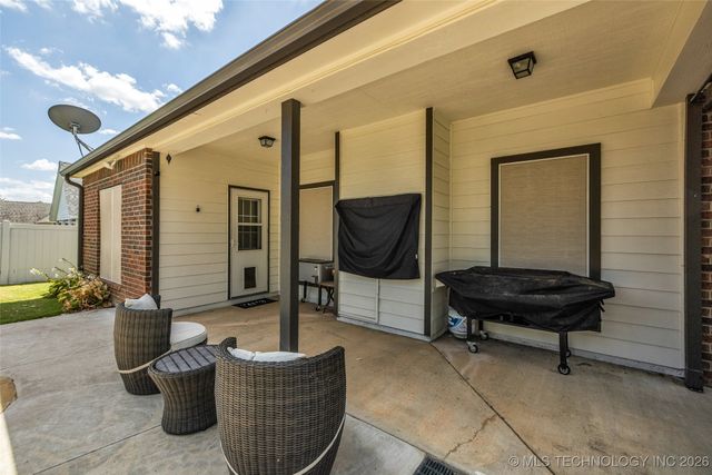 11515 S Mulberry Court, Jenks, OK 74037