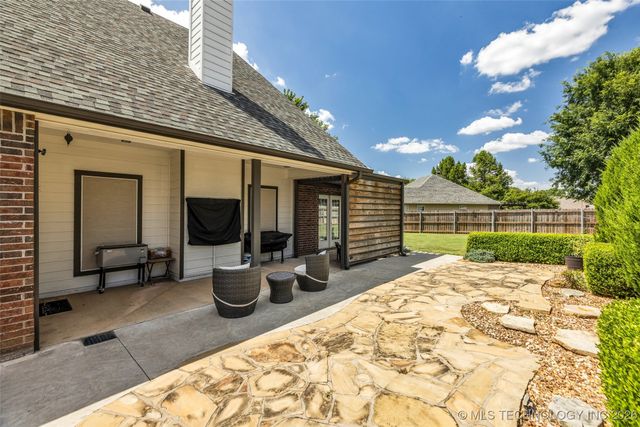 11515 S Mulberry Court, Jenks, OK 74037