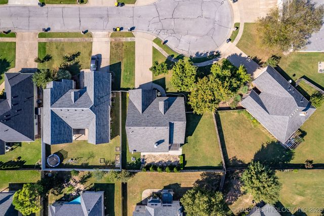 11515 S Mulberry Court, Jenks, OK 74037