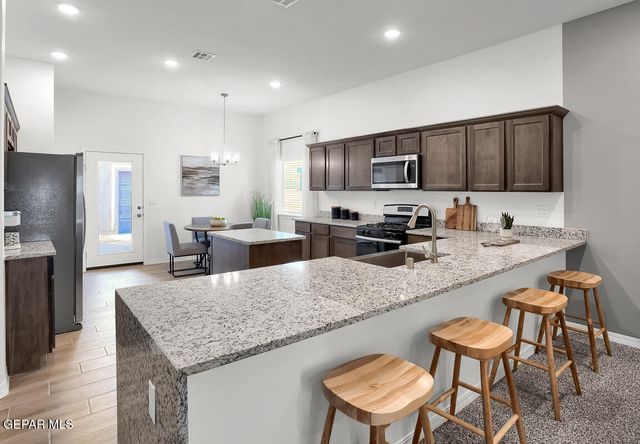 14301 Chris Zingo Lane, Horizon City, TX 79928