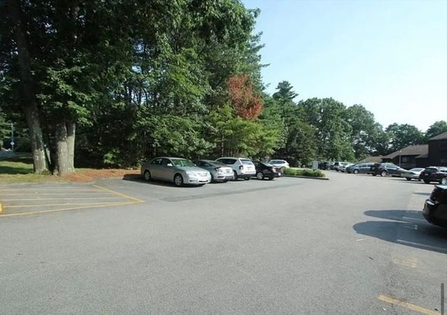 76 Highwood Dr 76, Franklin, MA 02038