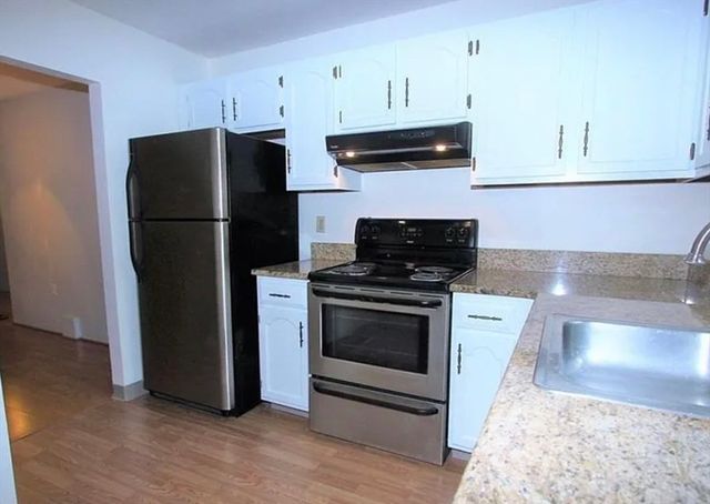 76 Highwood Dr 76, Franklin, MA 02038