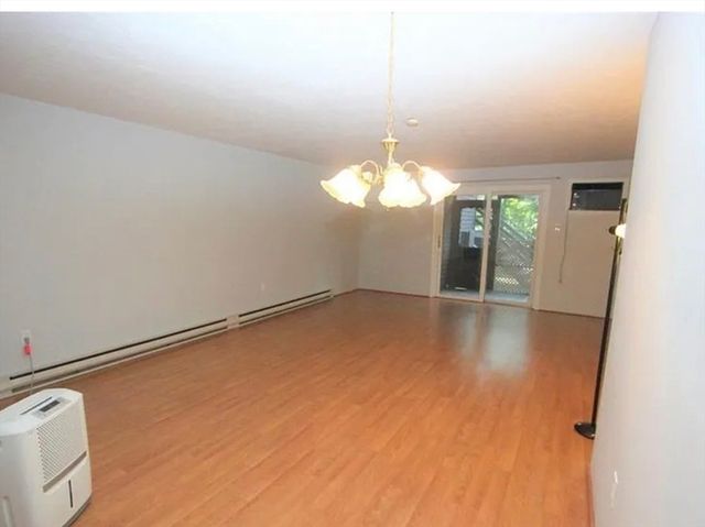 76 Highwood Dr 76, Franklin, MA 02038