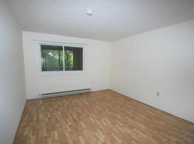 76 Highwood Dr 76, Franklin, MA 02038