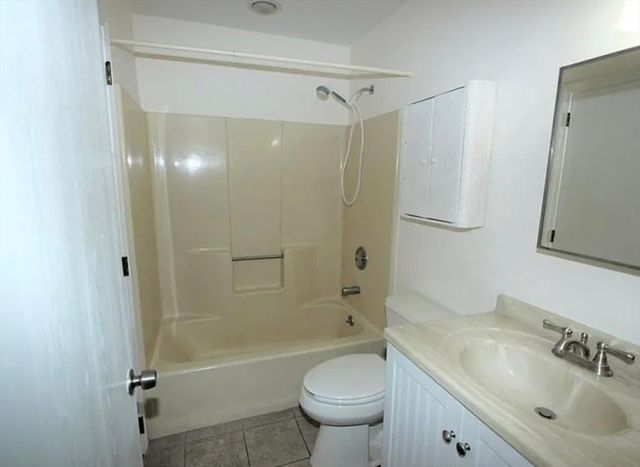 76 Highwood Dr 76, Franklin, MA 02038