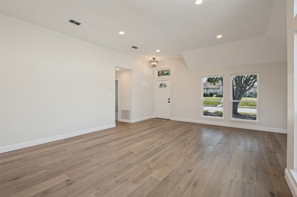 5849 Baker Drive, The Colony, TX 75056 — photo 3