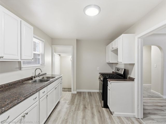 685 Northway Drive, Pontiac, MI 48342