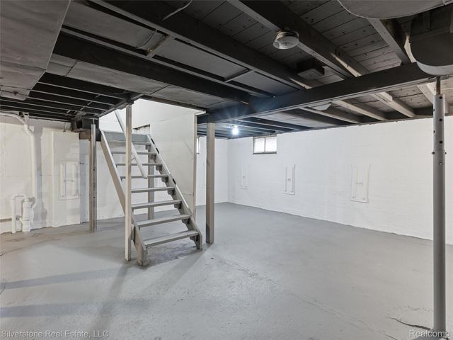 685 Northway Drive, Pontiac, MI 48342