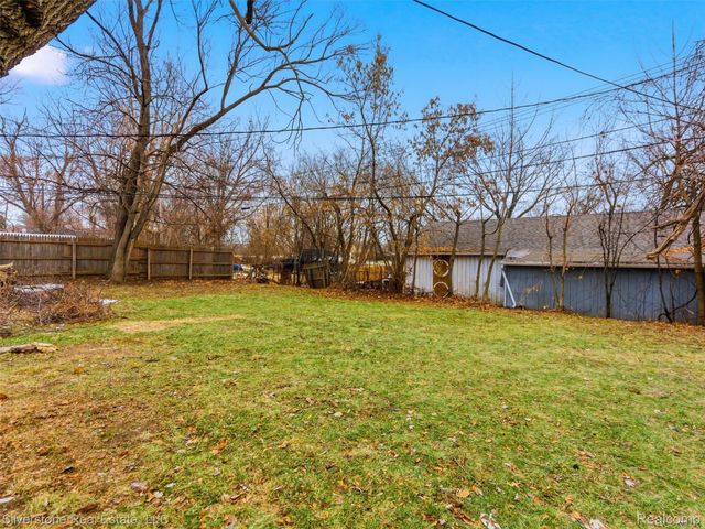 685 Northway Drive, Pontiac, MI 48342