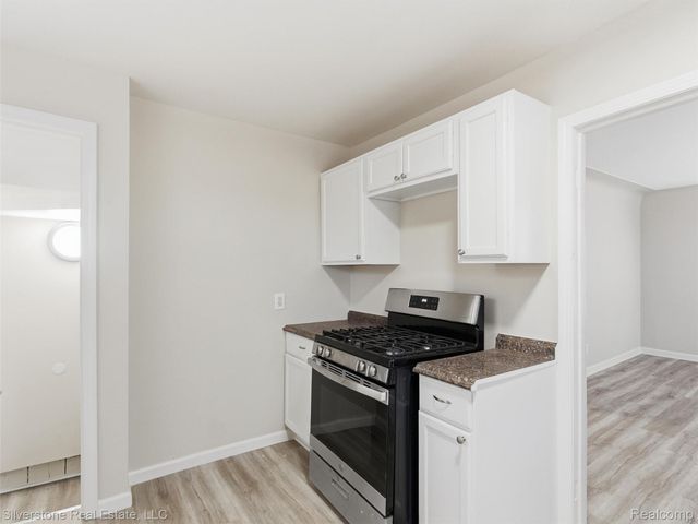 685 Northway Drive, Pontiac, MI 48342