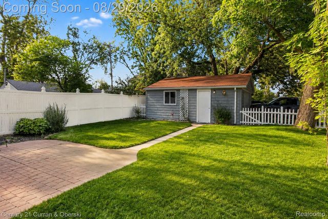 1118 Oxford Road, Berkley, MI 48072