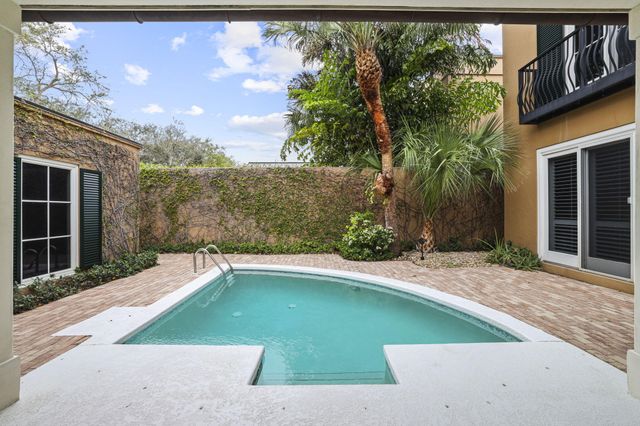 11627 SE Florida Avenue, Hobe Sound, FL 33455