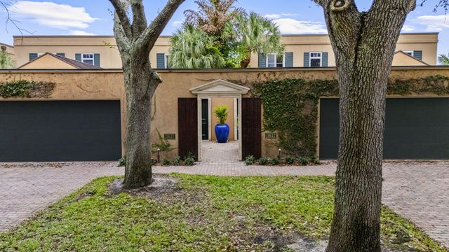 11627 SE Florida Avenue, Hobe Sound, FL 33455