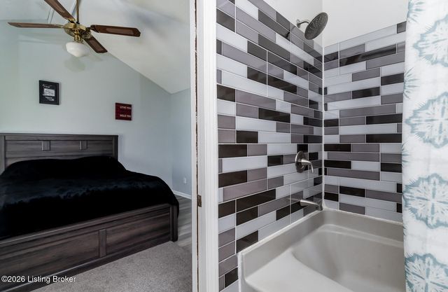 4322 Lochridge Pkwy, Jeffersontown, KY 40299