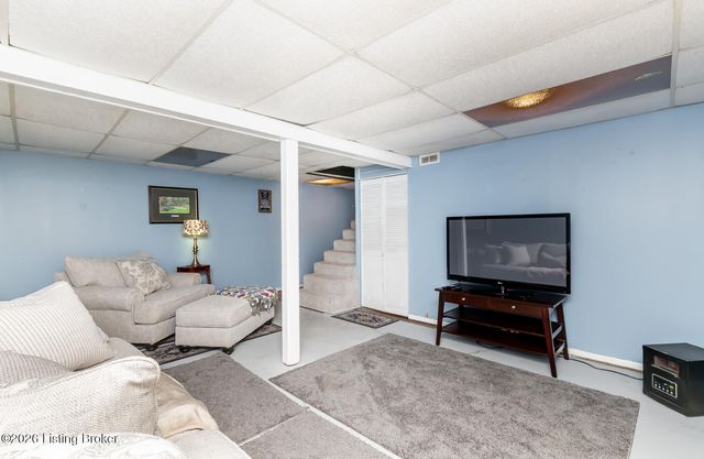 4322 Lochridge Pkwy, Jeffersontown, KY 40299