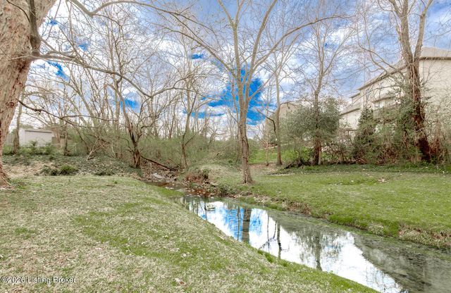 4322 Lochridge Pkwy, Jeffersontown, KY 40299