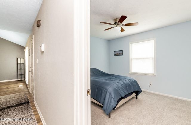 4322 Lochridge Pkwy, Jeffersontown, KY 40299