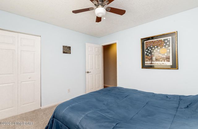 4322 Lochridge Pkwy, Jeffersontown, KY 40299