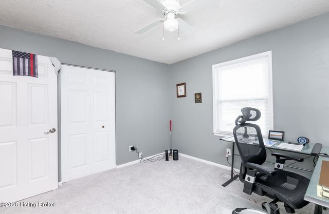 4322 Lochridge Pkwy, Jeffersontown, KY 40299
