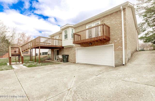 4322 Lochridge Pkwy, Jeffersontown, KY 40299