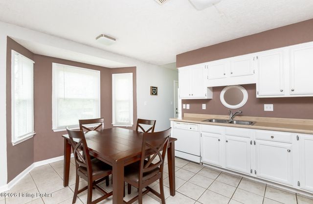 4322 Lochridge Pkwy, Jeffersontown, KY 40299