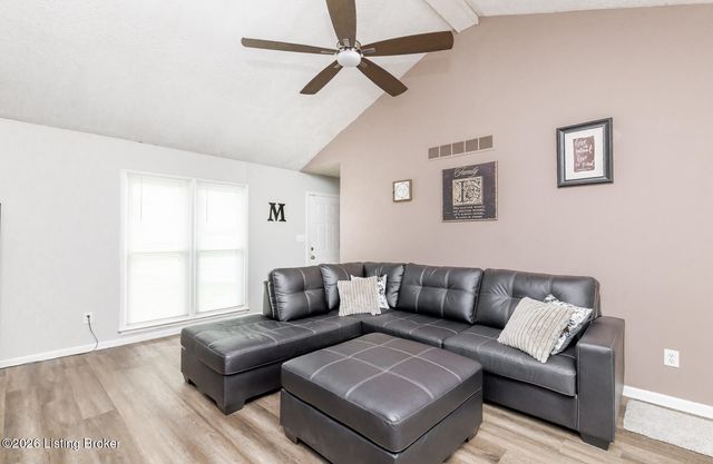 4322 Lochridge Pkwy, Jeffersontown, KY 40299