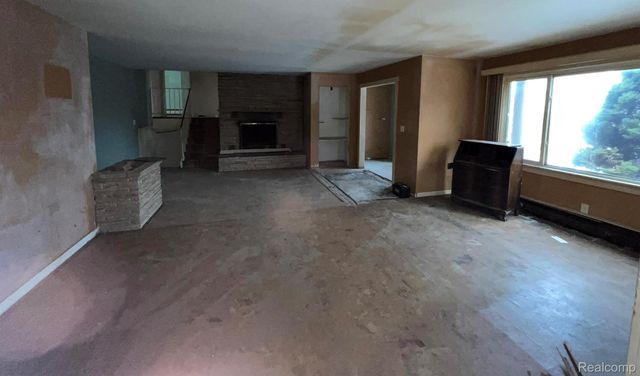 48441 N Territorial Road, Plymouth Charter Township, MI 48170