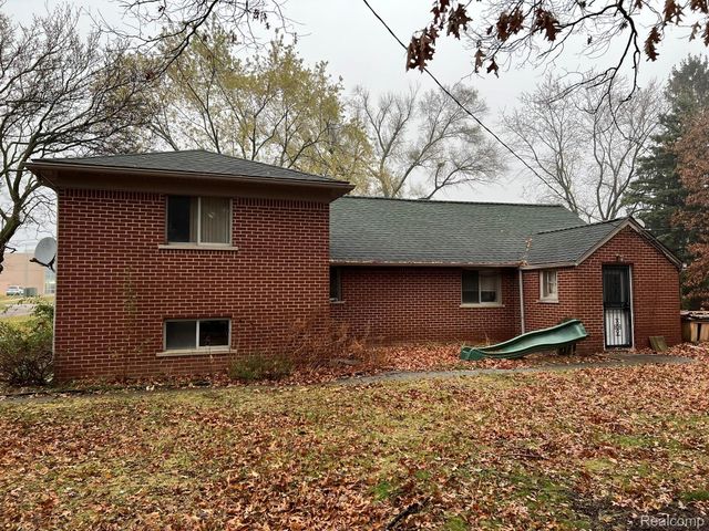 48441 N Territorial Road, Plymouth Charter Township, MI 48170